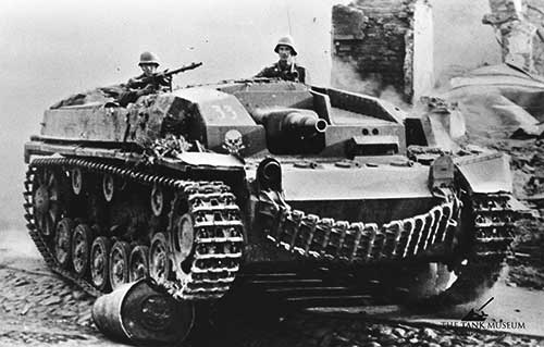 German_tanks_Panzer_IV_Ausf_C_near_Sochaczew_Poland_1939
